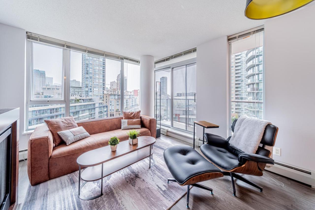 Amazing Views ! Leather Furniture ! Cozy Condo! Vancouver Zewnętrze zdjęcie