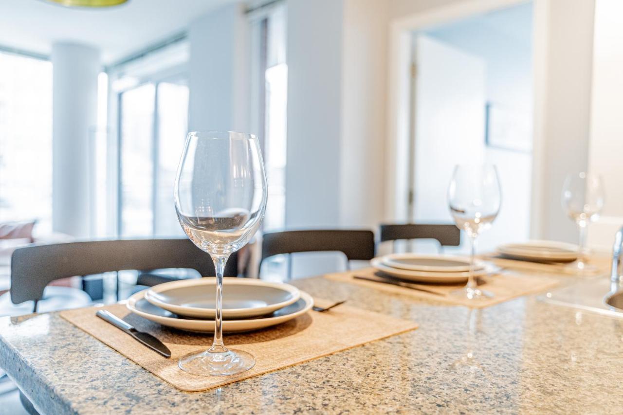 Amazing Views ! Leather Furniture ! Cozy Condo! Vancouver Zewnętrze zdjęcie
